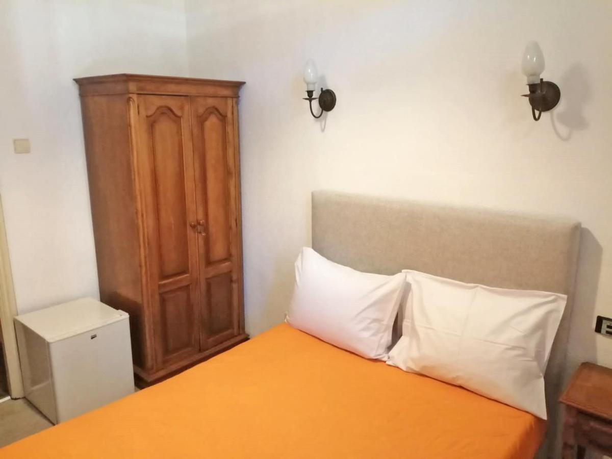 Residencia Vale Formoso Hotel Porto Bagian luar foto